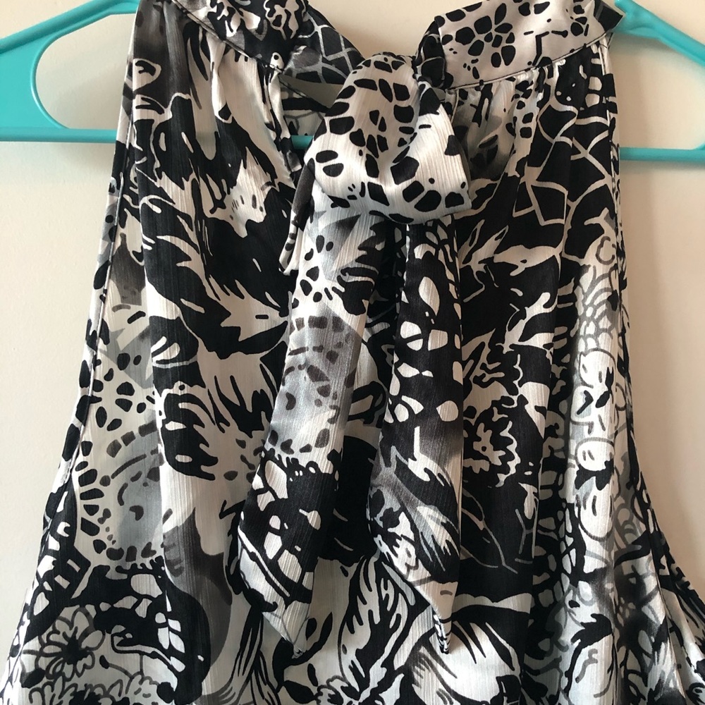 Unique Spectrum High Neck Top - Picture 2 of 3